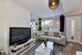 Modern 3BR - Newcastle - WiFi & Parking!